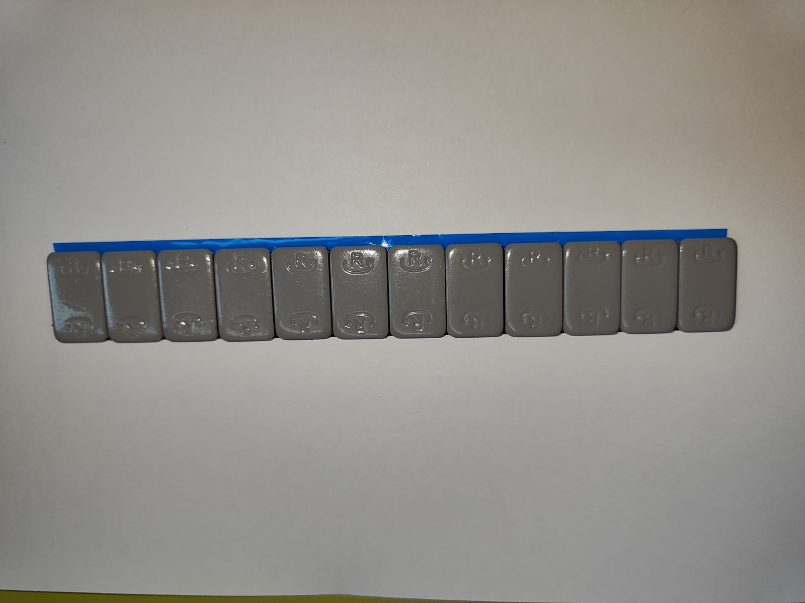 SFS 60g nalepovacie záv.šedé 100ks/bal